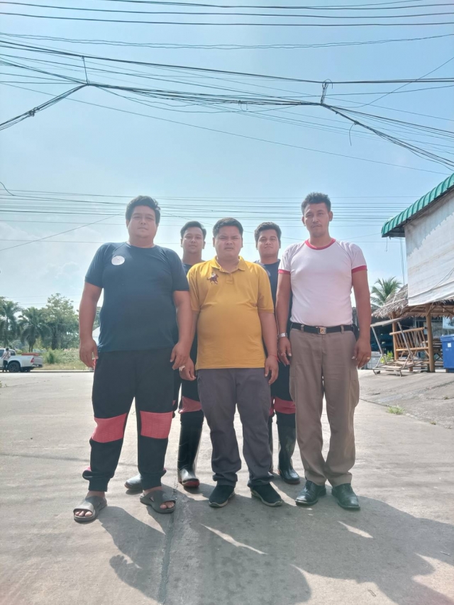 ภารกิจฉีดล้างถนนและคูระบายน้ำ ประจำวันของงานป้องกันและบรรเทาสาธารณภัย