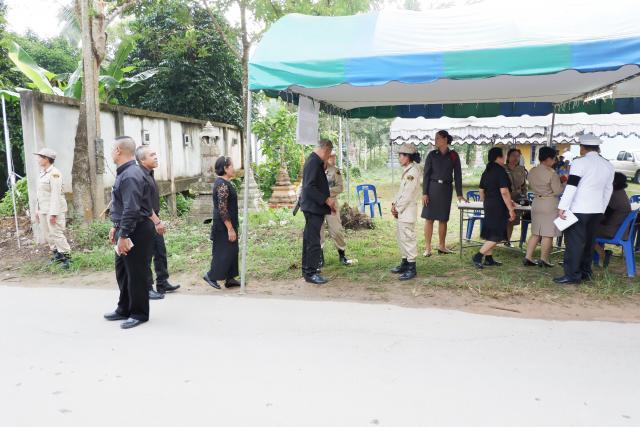 ประชาชน และจิตอาสาที่มาช่วยงานพิธีถวายดอกไม้จันทน์ฯ