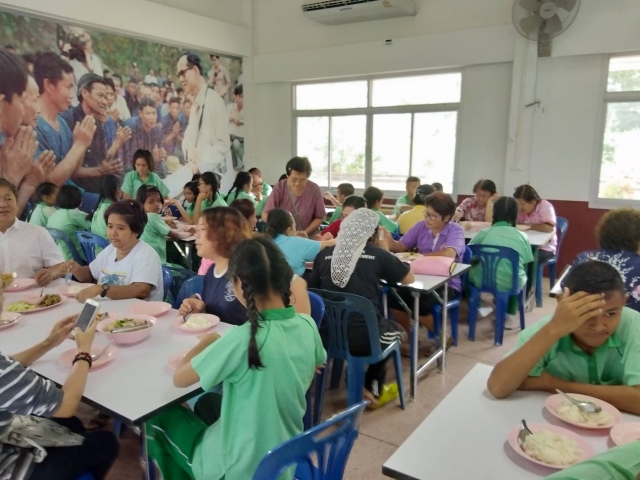 โครงการรณรงค์ลดปริมาณและคัดแยกขยะมูลฝอย ประจำปีงบประมาณ 2561